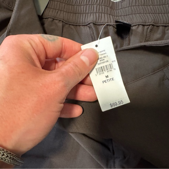 NWT GapFit Tech High Rise Barrel Trousers - Picture 4 of 4